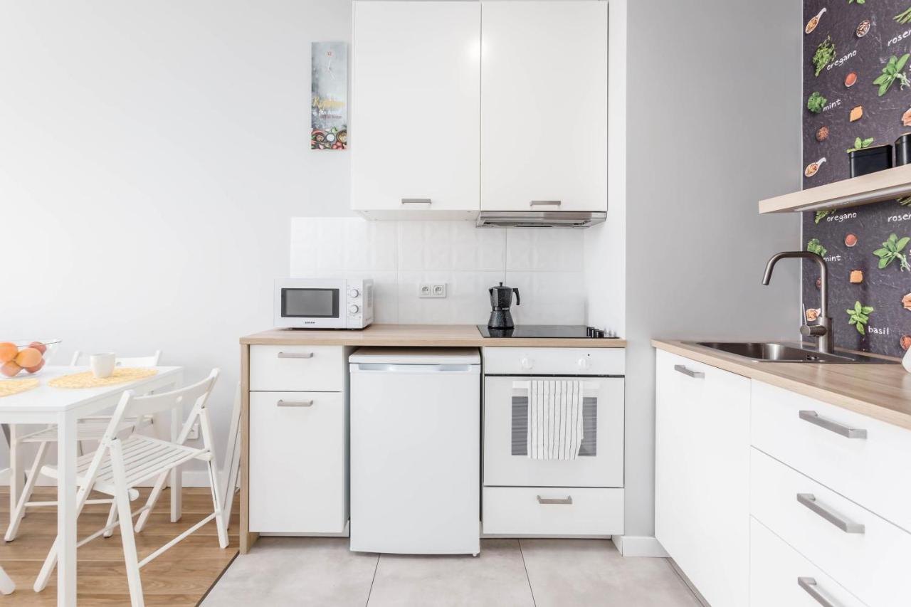 Chill Apartments Airport Ursynow Варшава Екстериор снимка