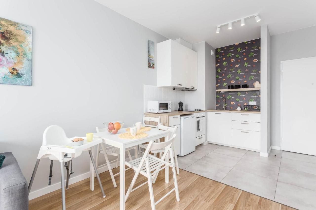 Chill Apartments Airport Ursynow Варшава Екстериор снимка